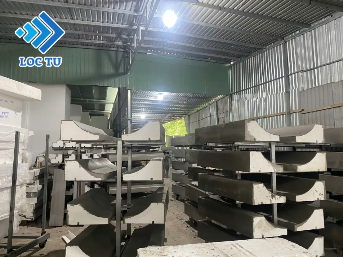 Mẫu phào chỉ EPS phủ vữa giúp các mảng tường ngoại thất trở nên sang trọng và cuốn hút
