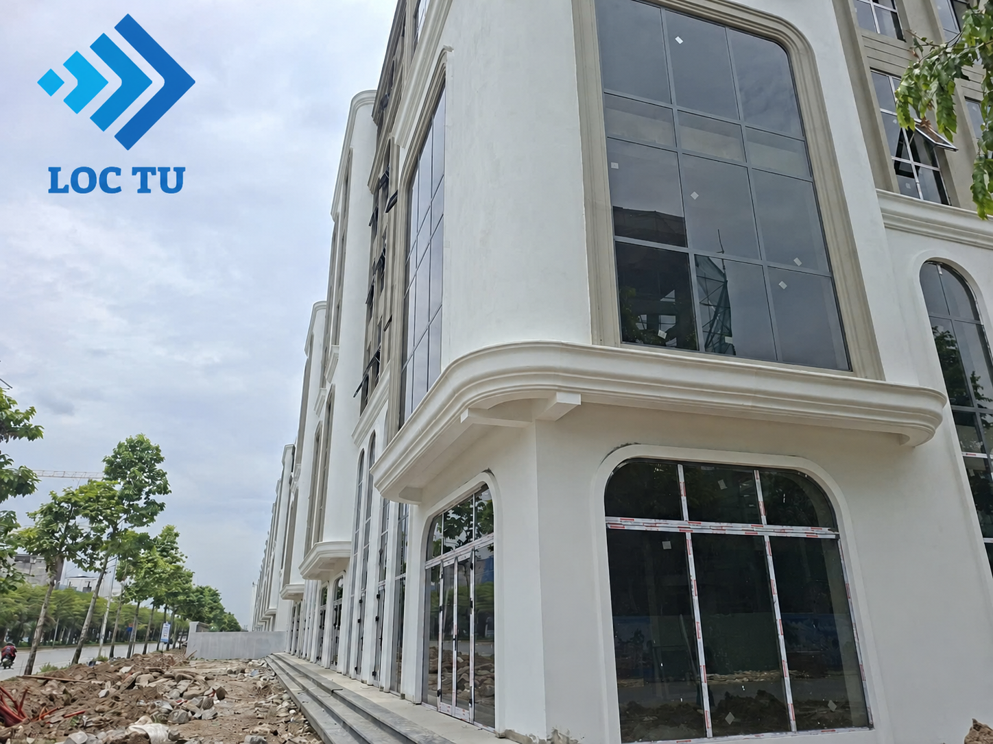 Phào chỉ EPS nhà phố hiện đại với kiểu dáng đa dạng, phù hợp nhiều ý tưởng thiết kế